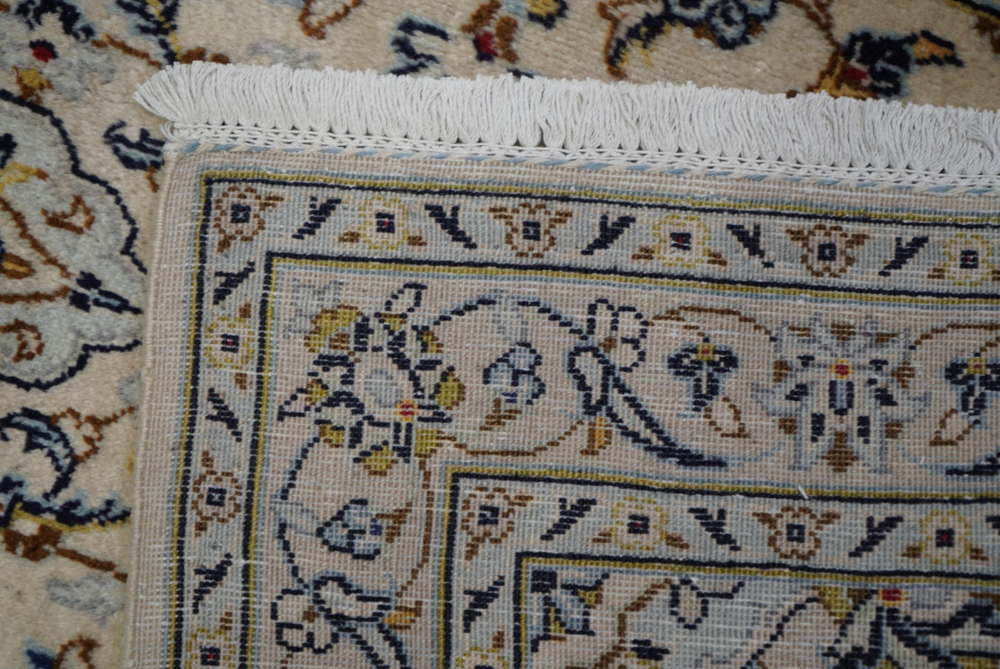 Vintage Persian Kashan Cream Wool Floral Medallion Rug | Handmade | 158 x 96 cm
