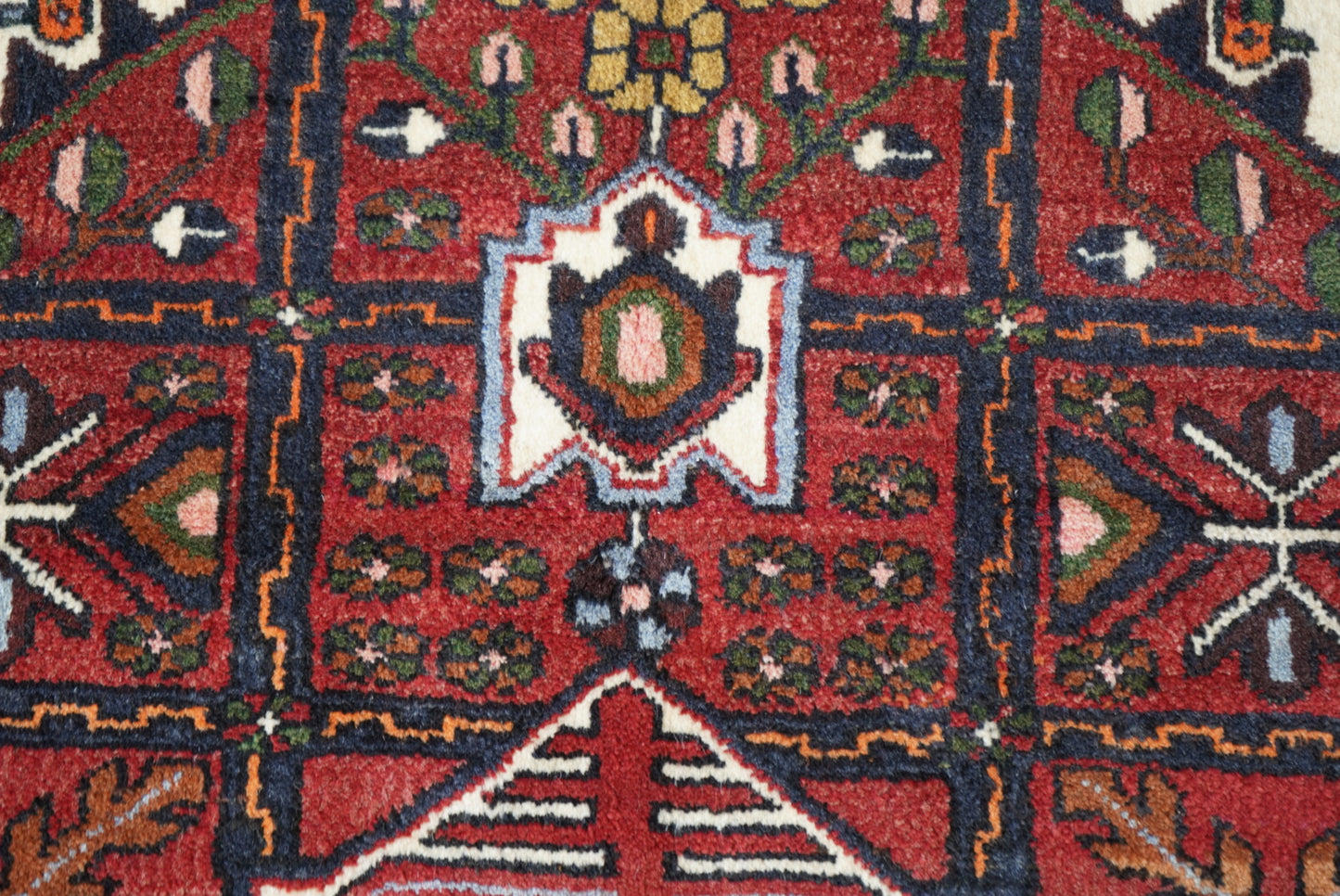 Persian Hamadan Red Wool Geometric Rug | Handmade | 146 x 104 cm