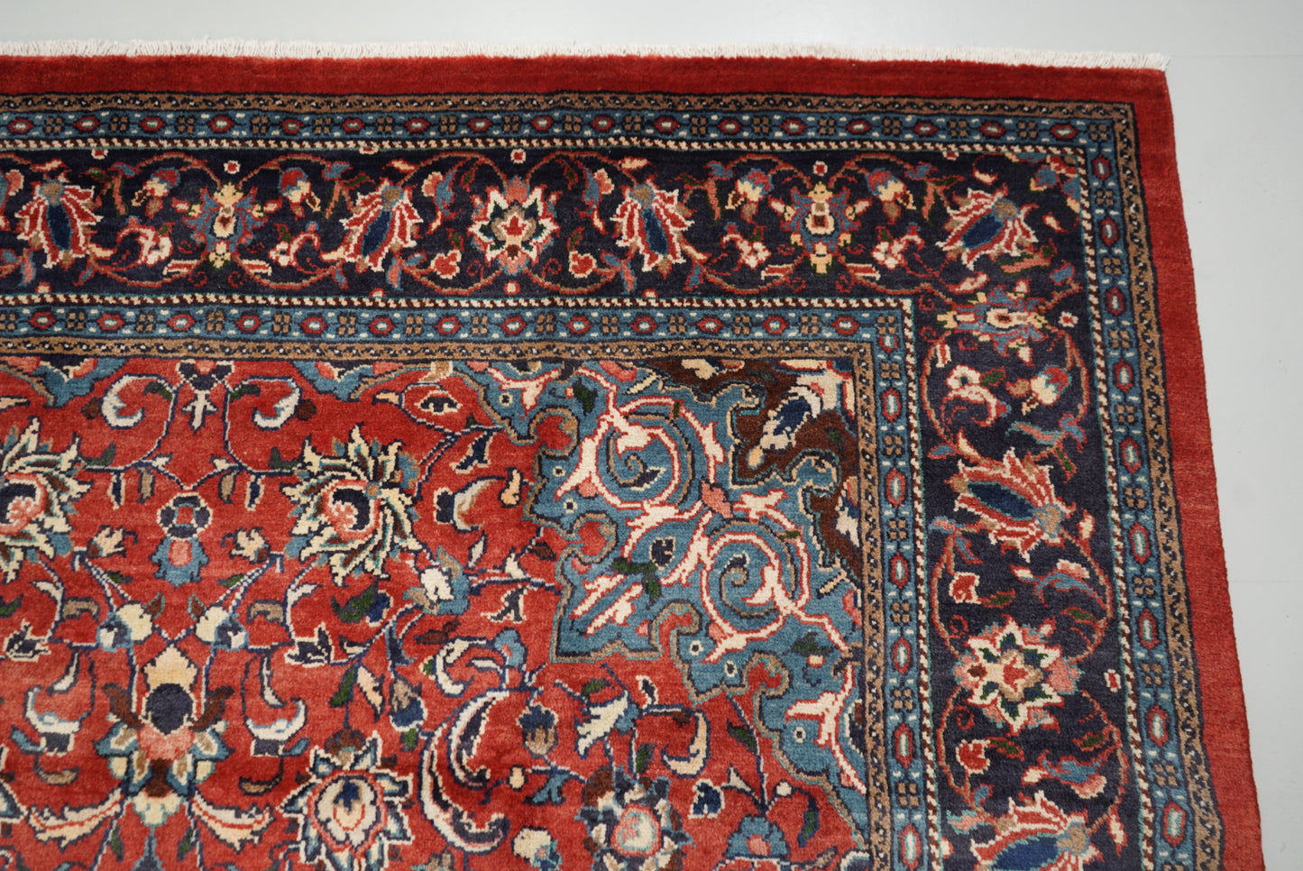 Vintage Persian Mahal Red Wool Floral Medallion Rug | Handmade | 318 x 214 cm