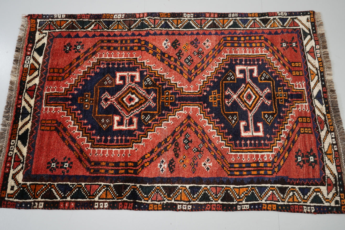 Handmade Persian Shiraz Tribal Wool Rug | 145 x 96 cm | Red & Navy | Vintage