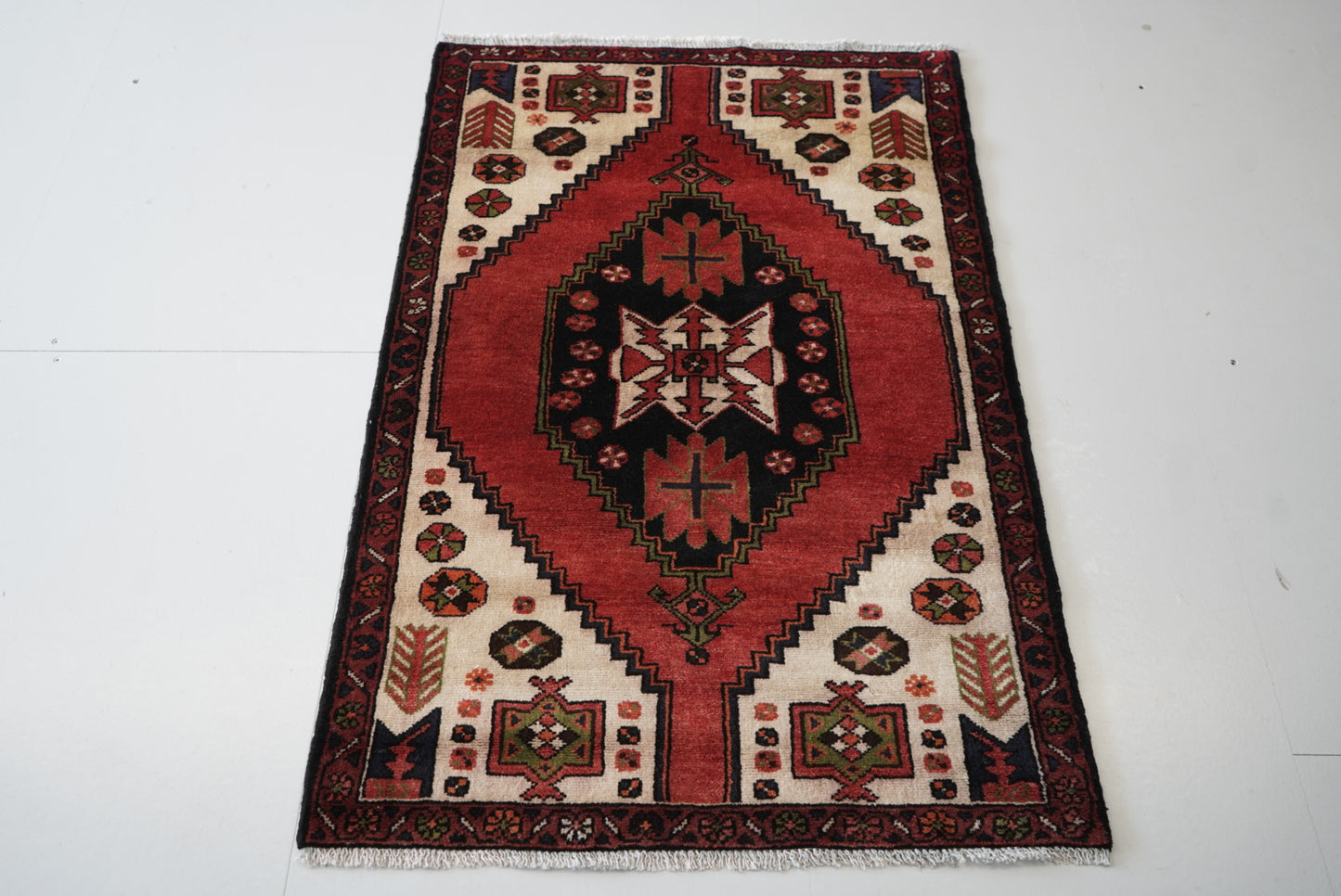 Persian Hamadan Red Wool Geometric Rug | Handmade | 140 x 95 cm