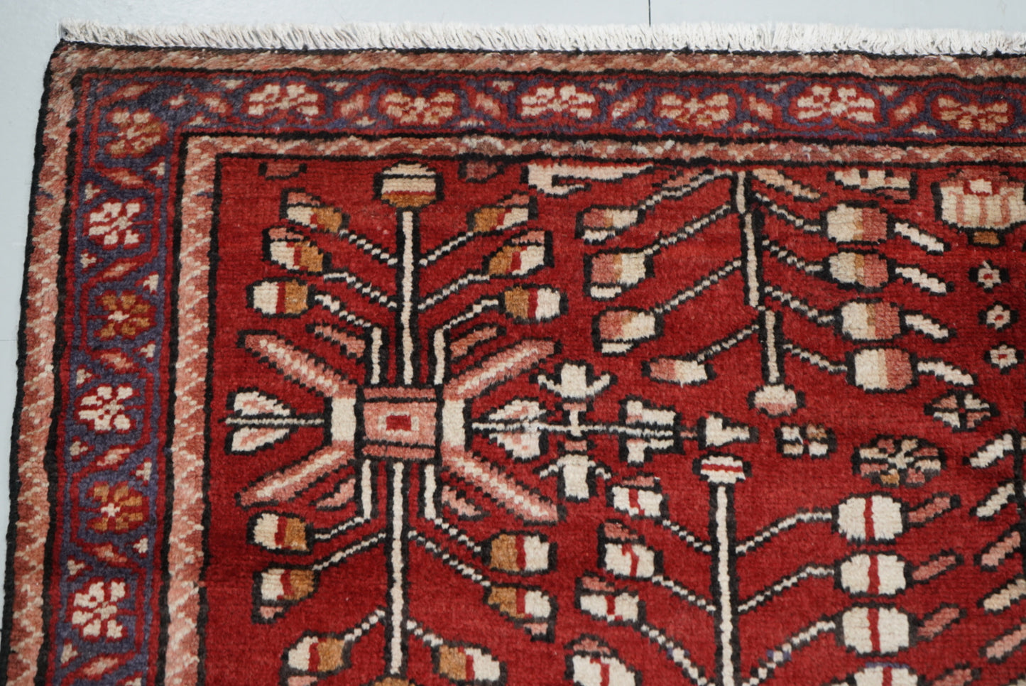 Vintage Handmade Bakhtiari Rug | 200 x 132 cm