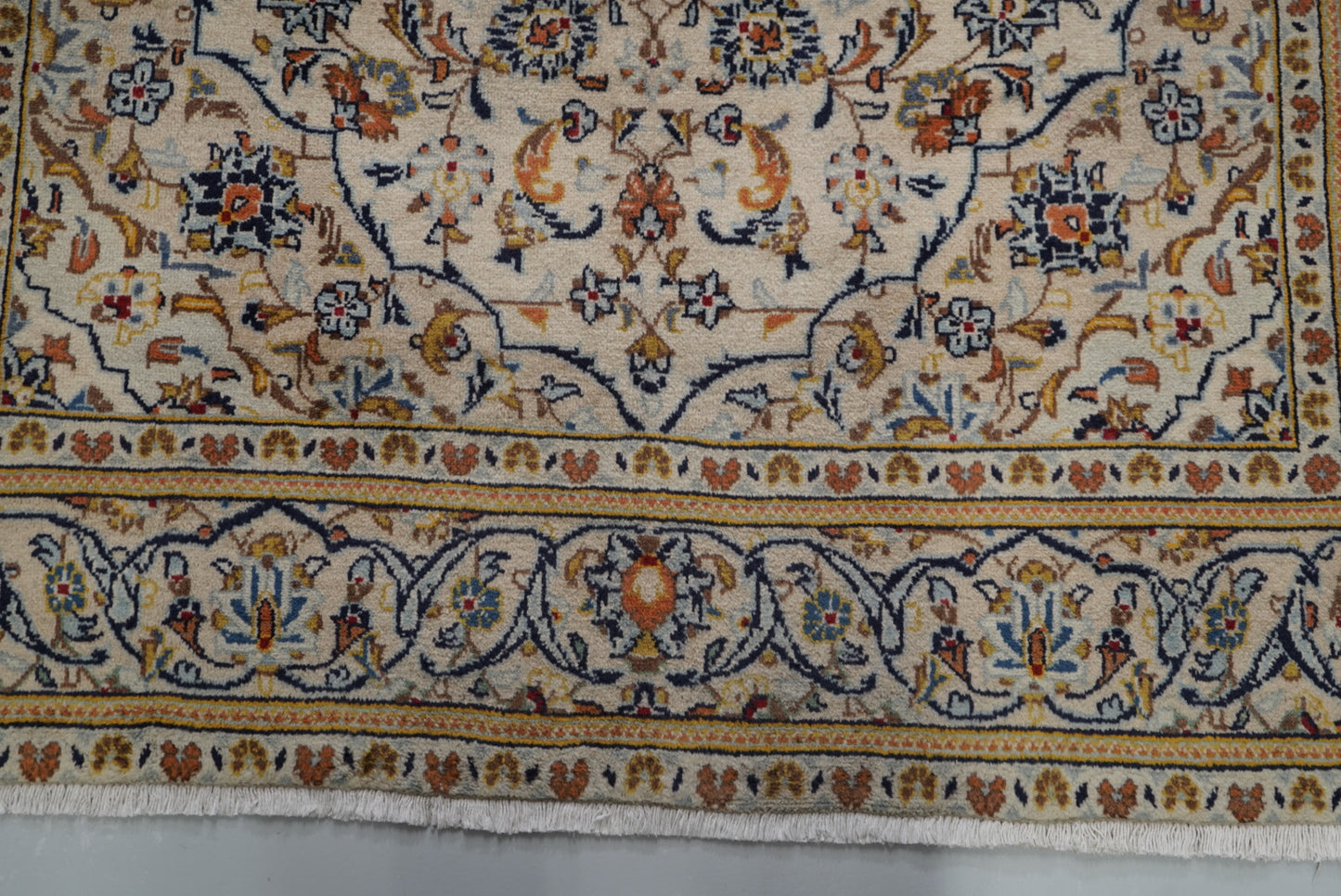 Vintage Persian Kashan Cream Wool Rug | Handmade | 283 x 148 cm
