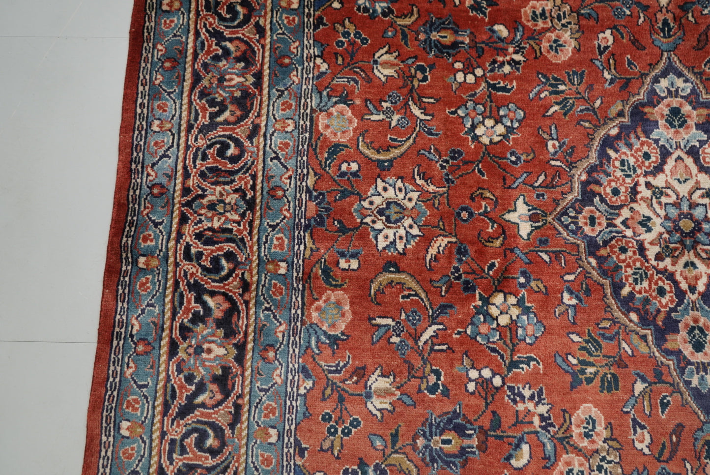Vintage Persian Mahal Red Wool Floral Medallion Rug | Handmade | 324 x 218 cm