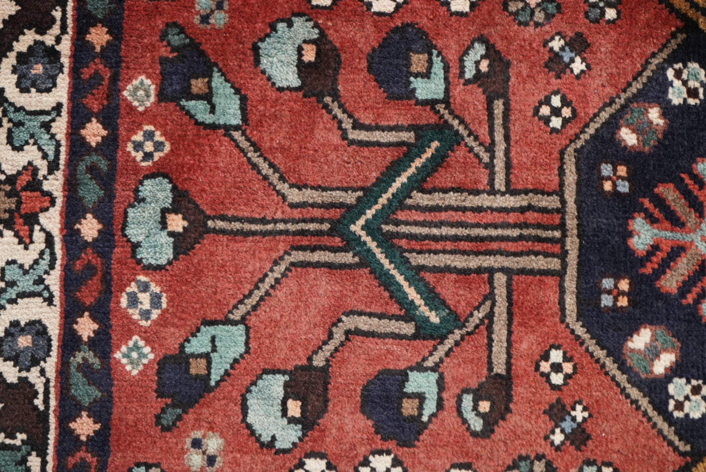 Vintage Handmade Bakhtiari Runner Rug | 290 x 107 cm