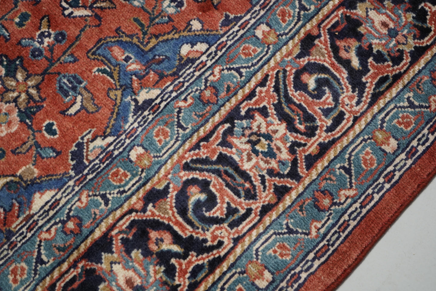 Vintage Persian Mahal Red Wool Floral Medallion Rug | Handmade | 324 x 218 cm