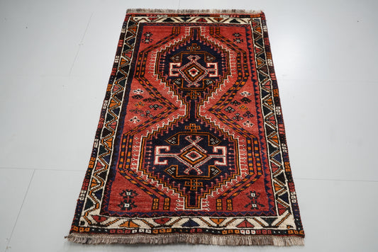 Handmade Persian Shiraz Tribal Wool Rug | 145 x 96 cm | Red & Navy | Vintage