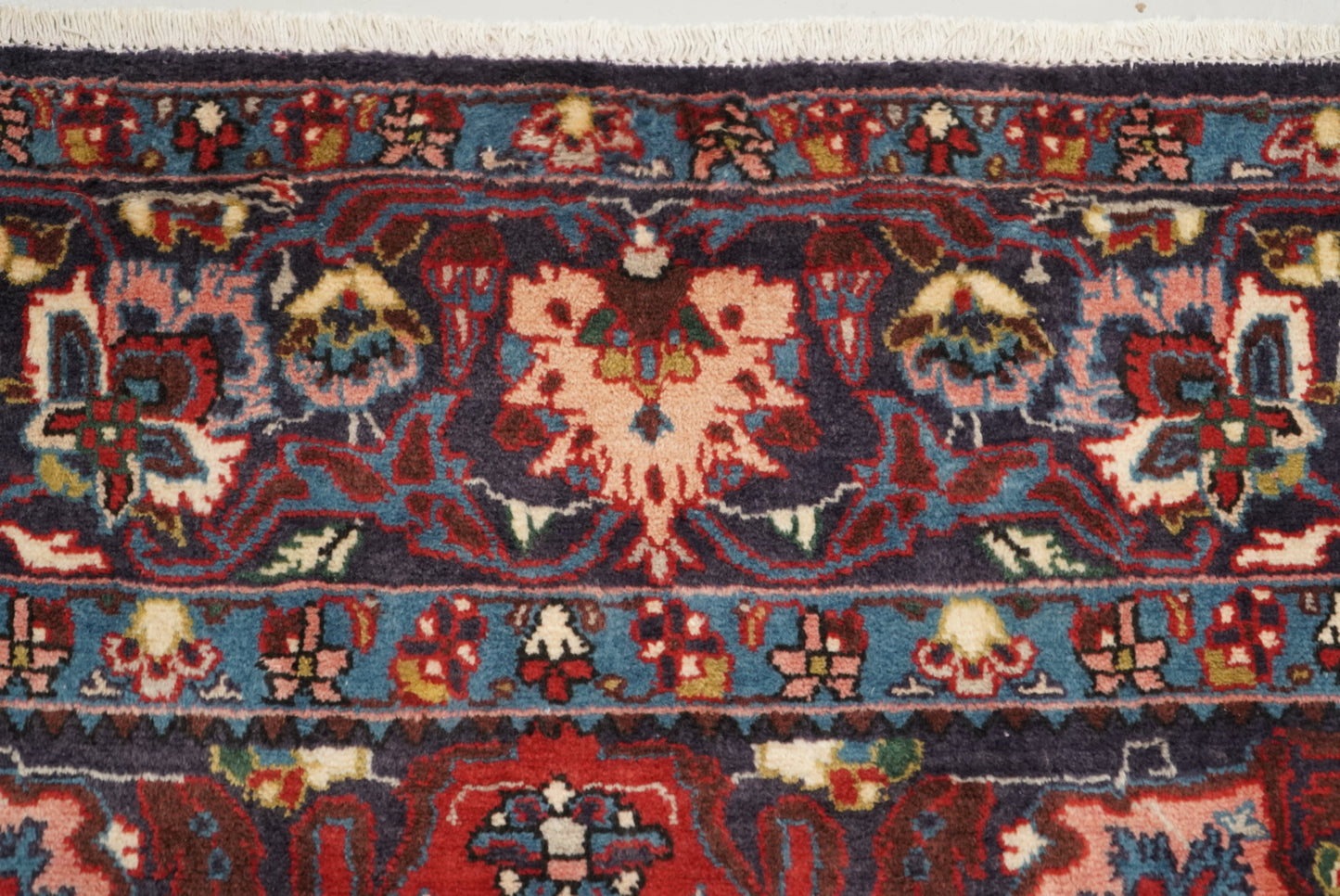 Handmade Persian Arak Medallion Wool Rug | 345 x 208 cm | Red & Navy | Vintage