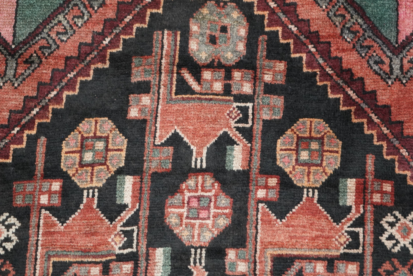 Vintage Handmade Bakhtiari 298 x 149 cm