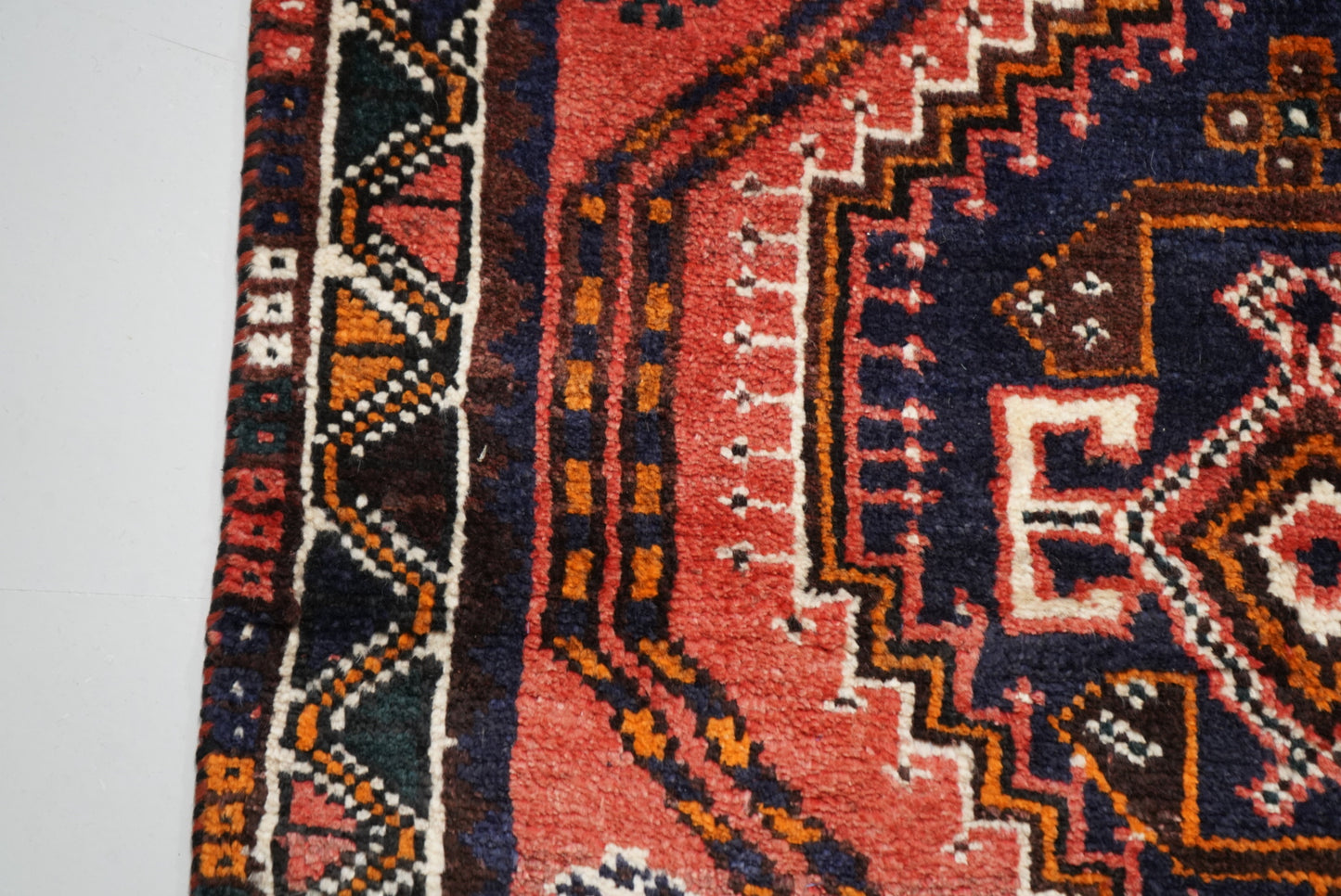 Vintage Handmade Shiraz Rug | 145 x 96 cm