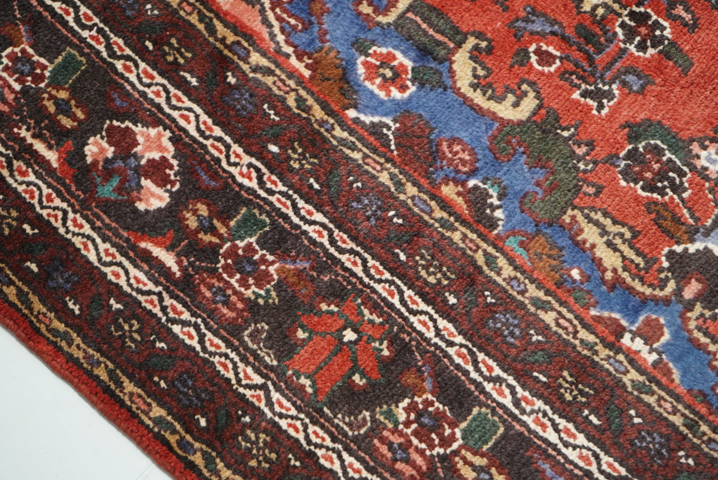 Vintage Persian Bibikabad Red Wool Floral Medallion Rug | Handmade | 295 x 212 cm