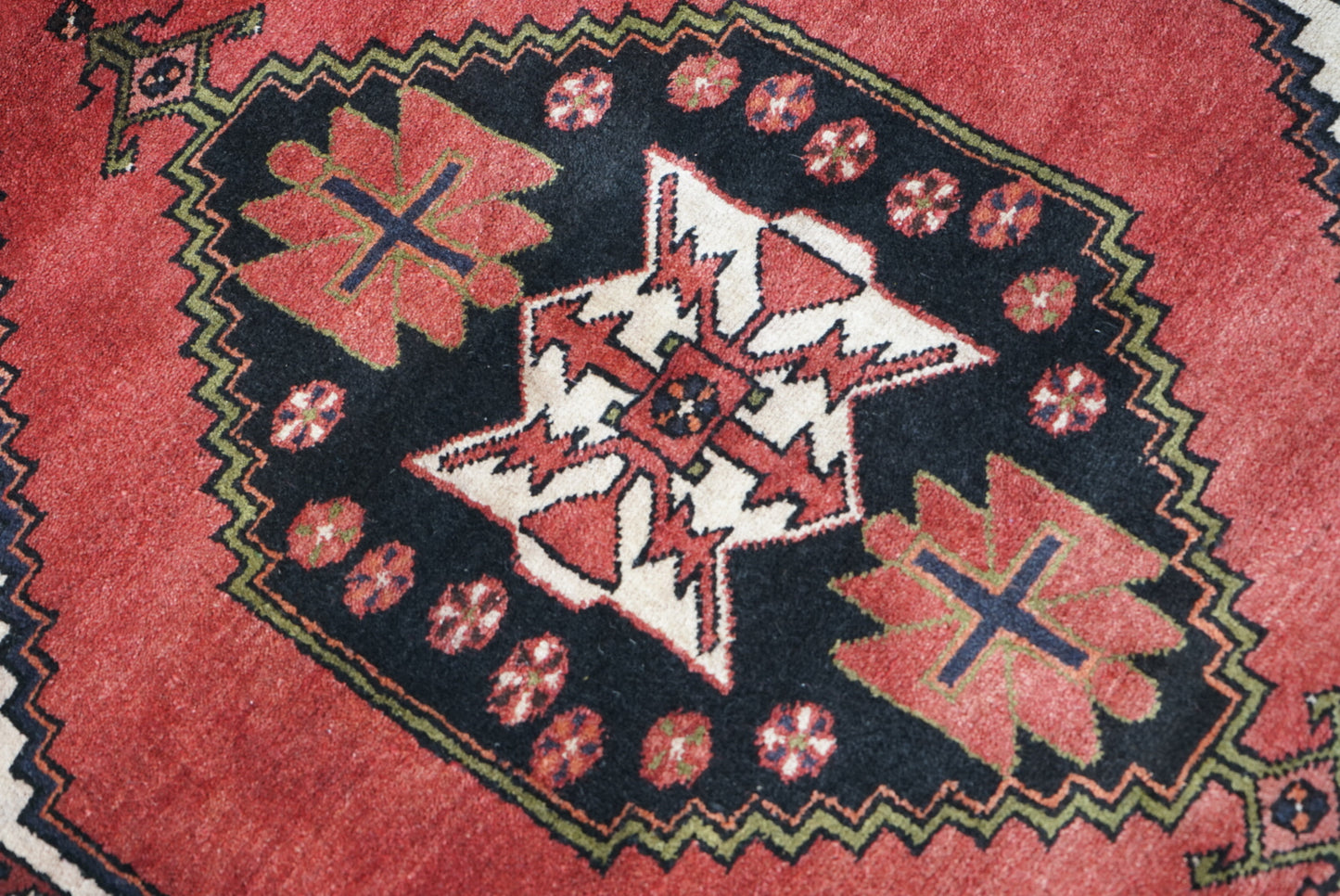 Persian Hamadan Red Wool Geometric Rug | Handmade | 140 x 95 cm