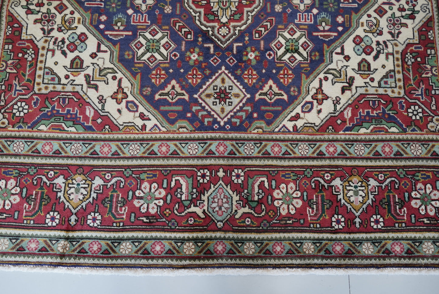 Vintage Persian Tabriz Navy Wool Floral Medallion Rug | Handmade | 296 x 209 cm
