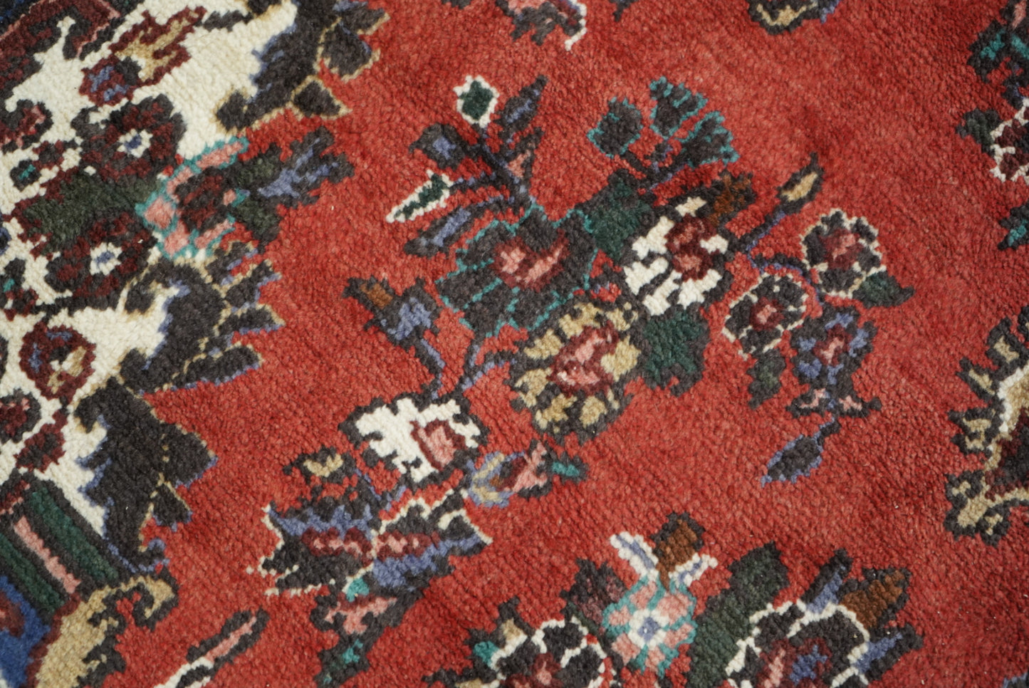 Vintage Persian Bibikabad Red Wool Floral Medallion Rug | Handmade | 295 x 212 cm