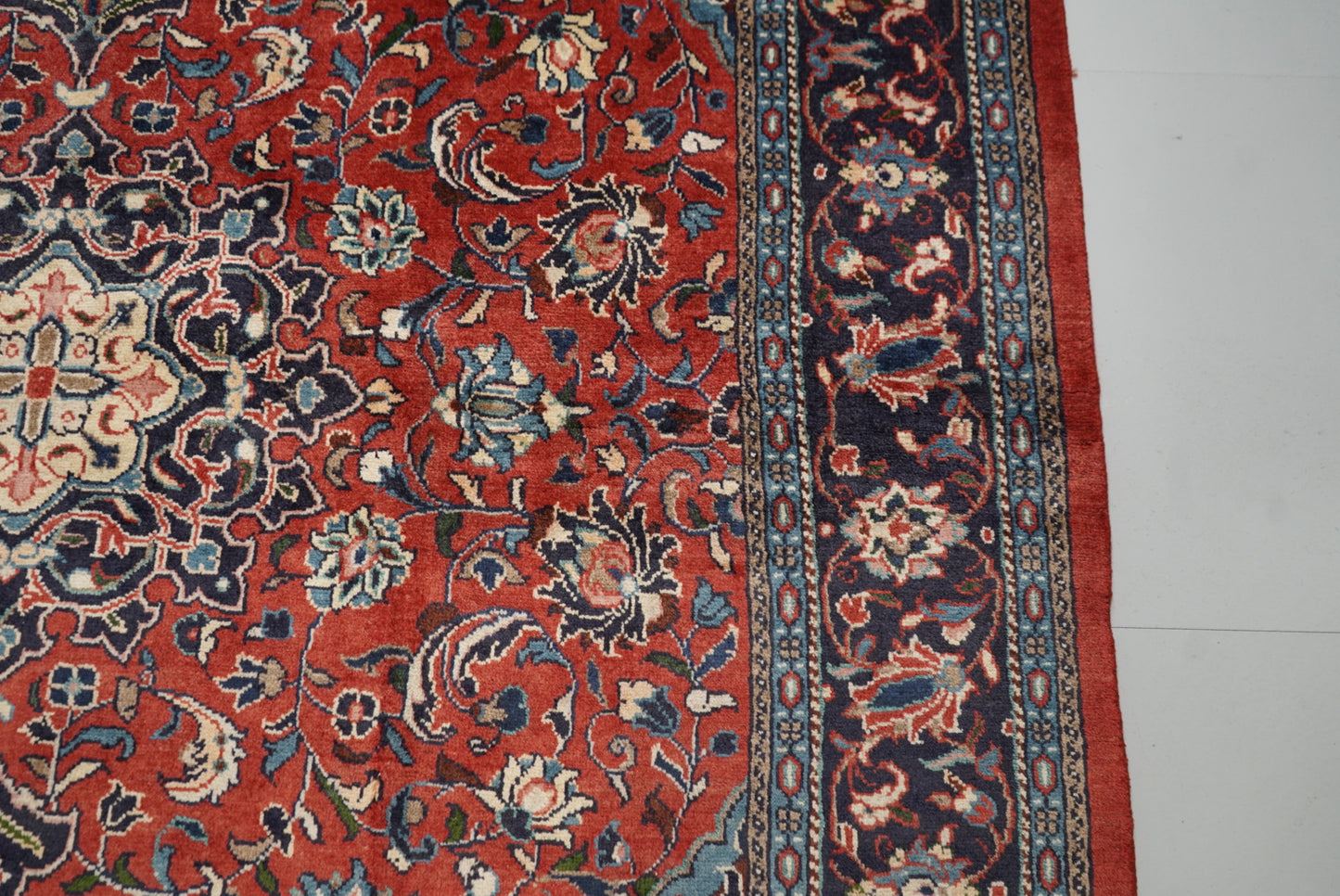 Vintage Persian Mahal Red Wool Floral Medallion Rug | Handmade | 318 x 214 cm