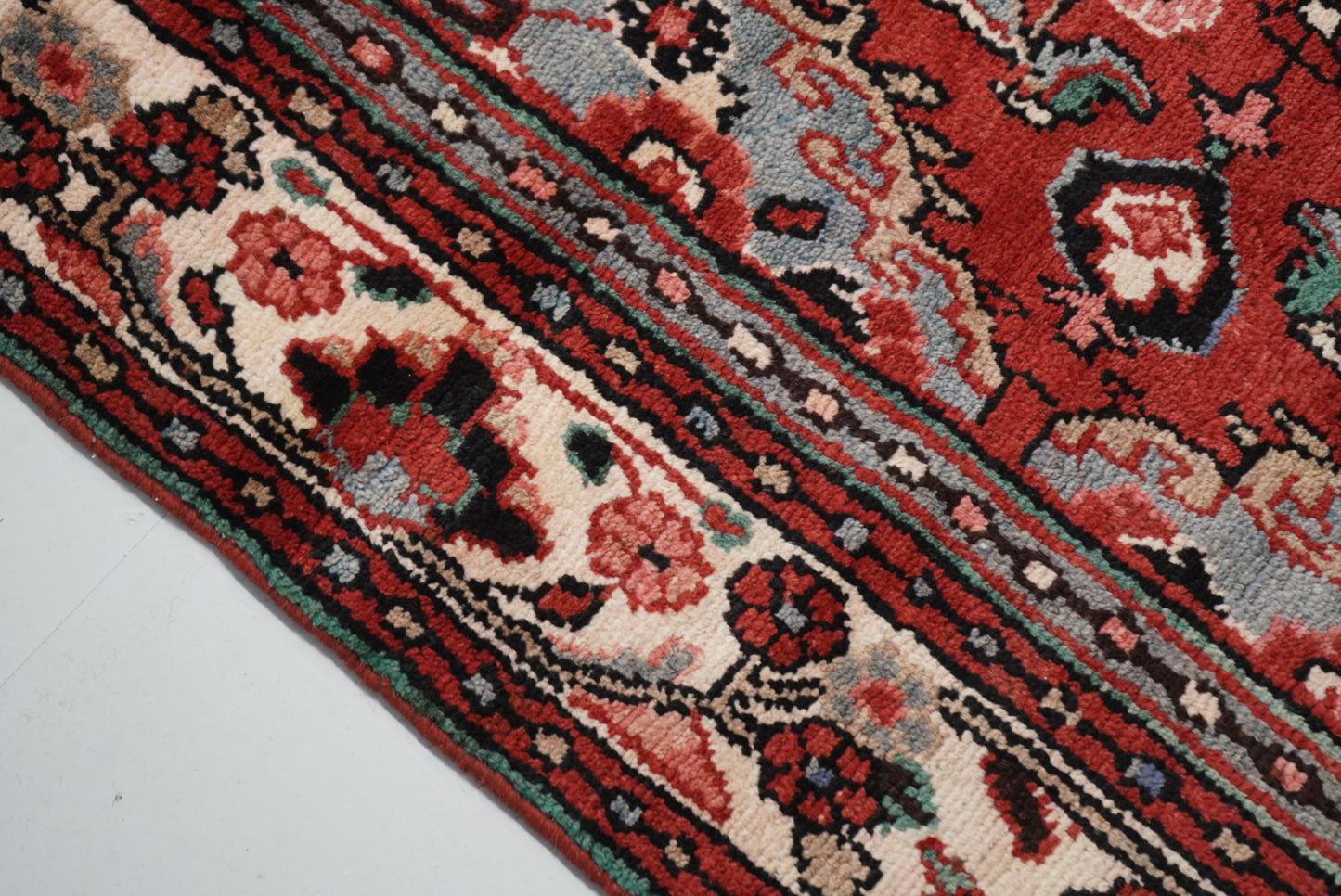 Vintage Persian Bibikabad Red Wool Rug | Handmade | 284 x 205 cm