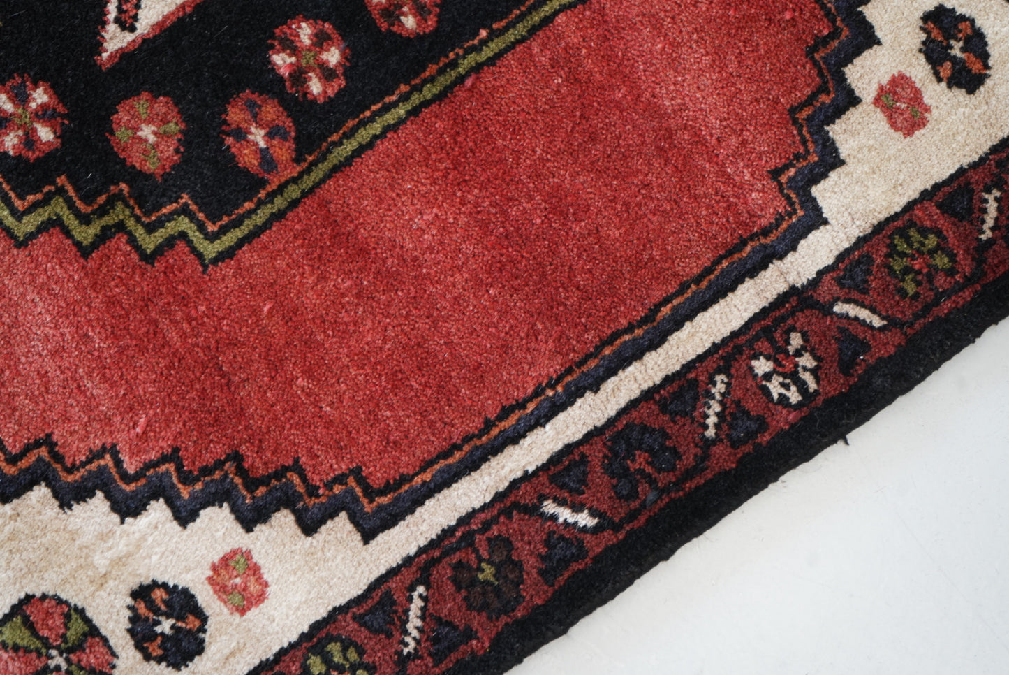 Persian Hamadan Red Wool Geometric Rug | Handmade | 140 x 95 cm