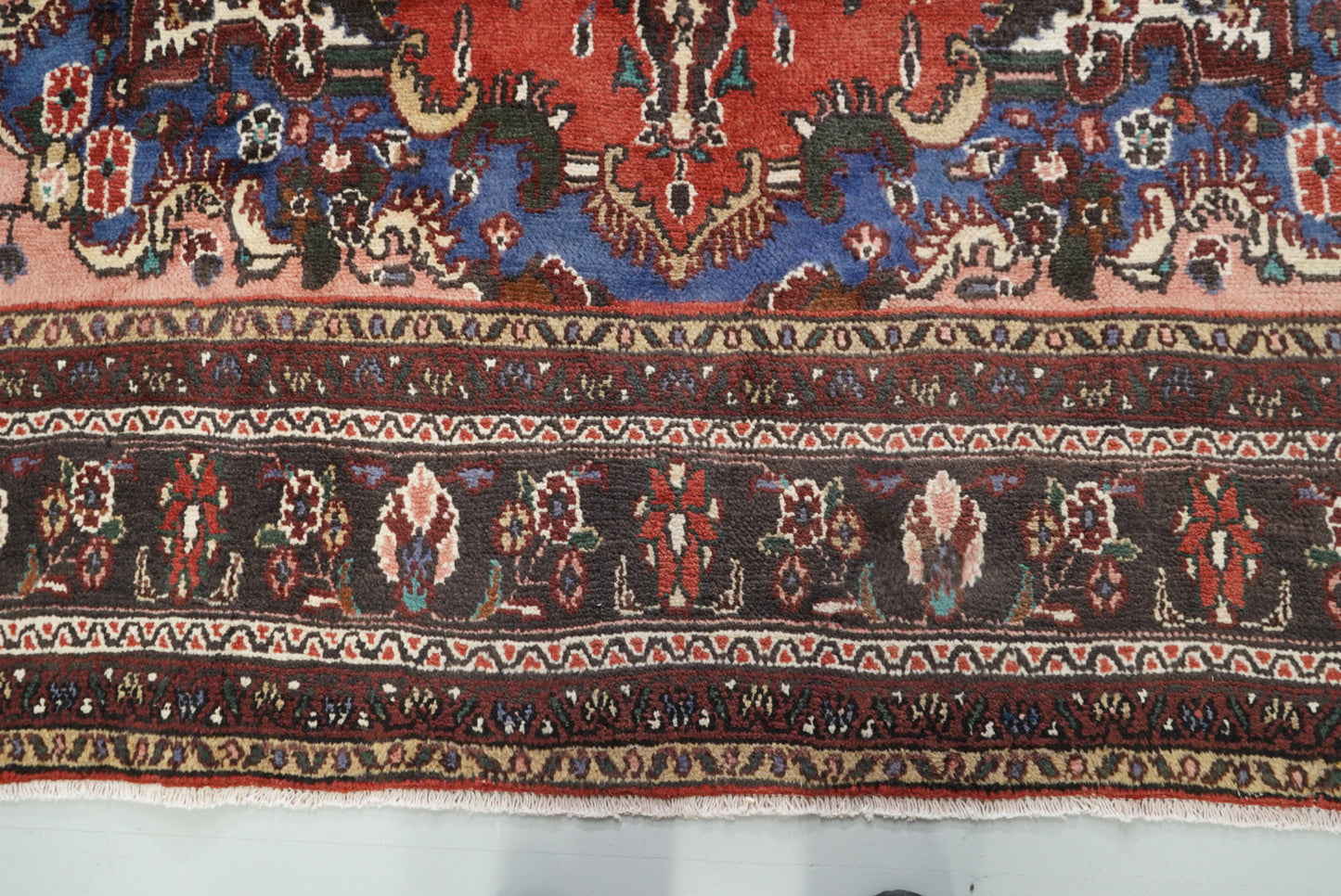 Vintage Persian Bibikabad Red Wool Floral Medallion Rug | Handmade | 295 x 212 cm