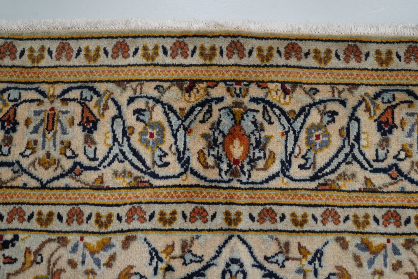 Vintage Persian Kashan Cream Wool Rug | Handmade | 283 x 148 cm
