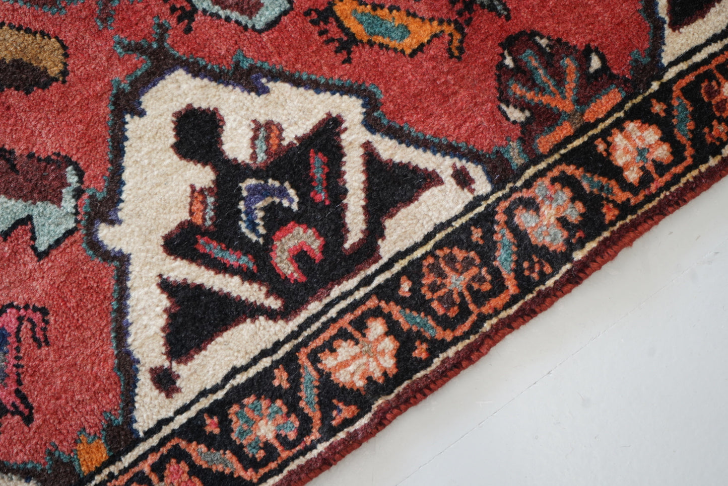 Vintage Persian Bakhtiari Red Wool Geometric Runner Rug | Handmade | 298 x 111 cm