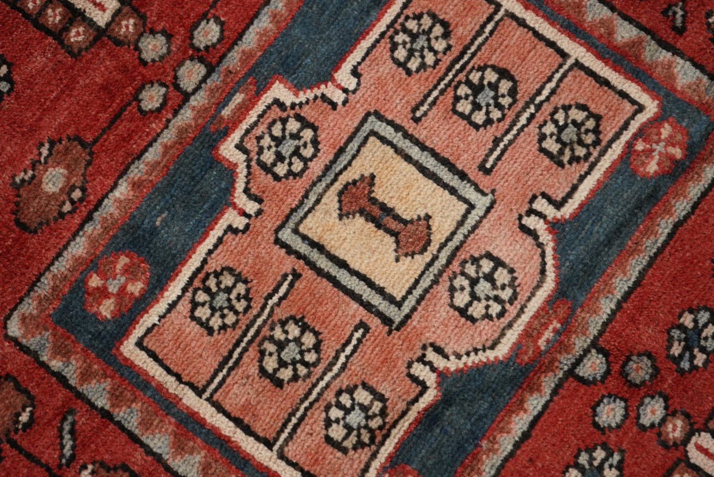 Handmade Vintage Tribal Medallion Rug 196 x 137 cm Wool Carpet