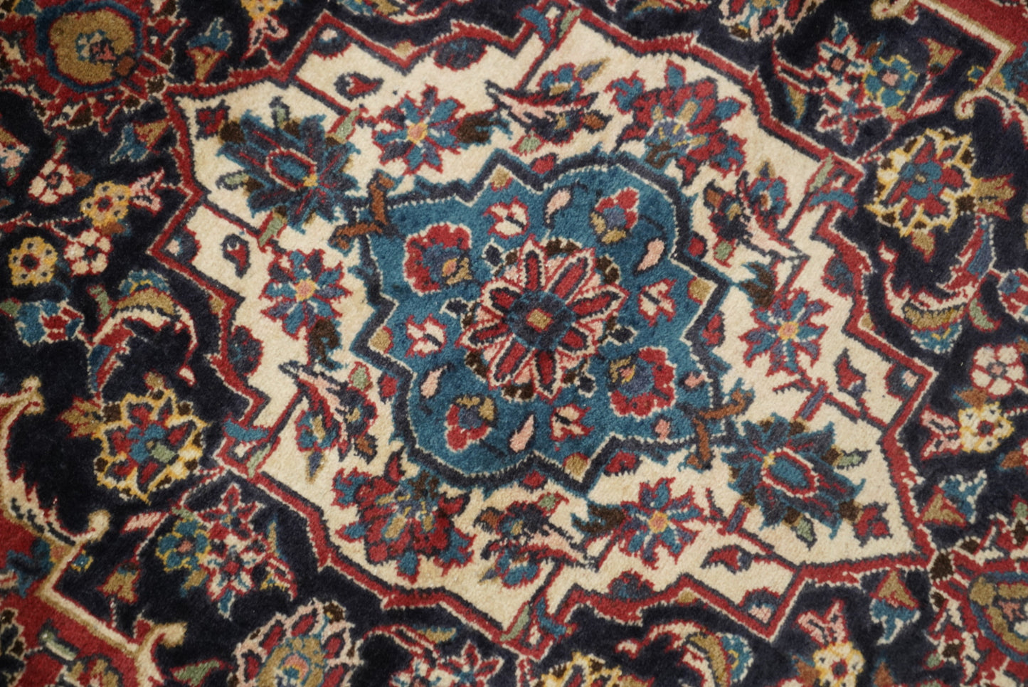 Vintage Persian Kashan Red Wool Floral Medallion Rug | Handmade | 299 x 190 cm