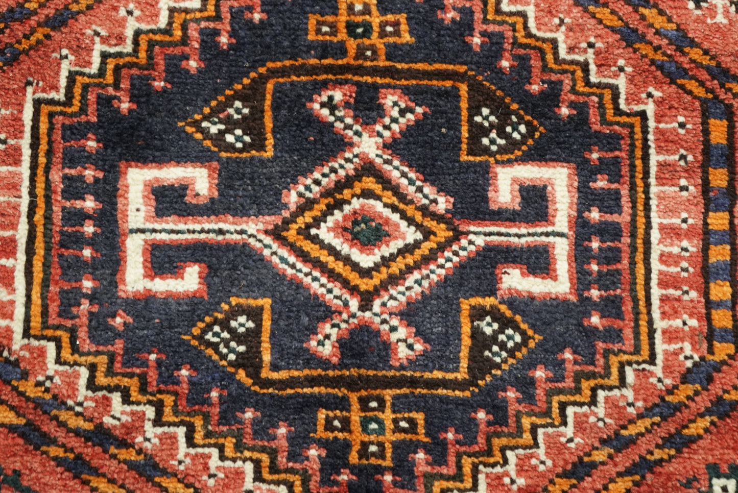 Handmade Persian Shiraz Tribal Wool Rug | 145 x 96 cm | Red & Navy | Vintage