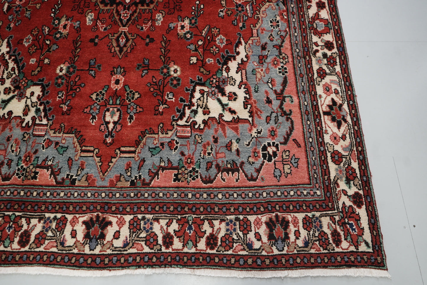 Vintage Persian Bibikabad Red Wool Rug | Handmade | 284 x 205 cm