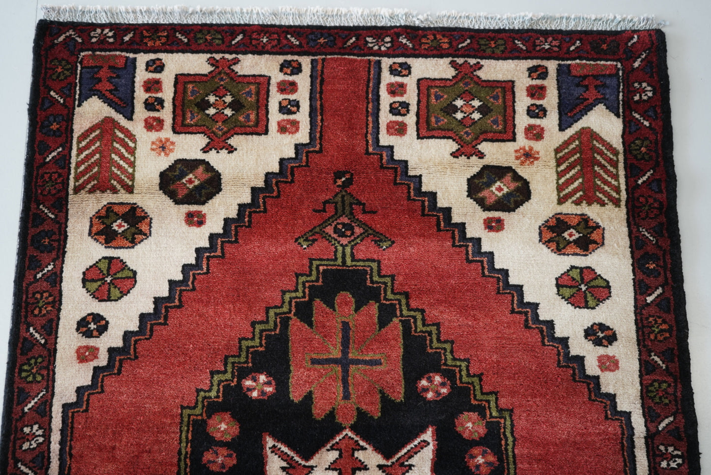Persian Hamadan Red Wool Geometric Rug | Handmade | 140 x 95 cm