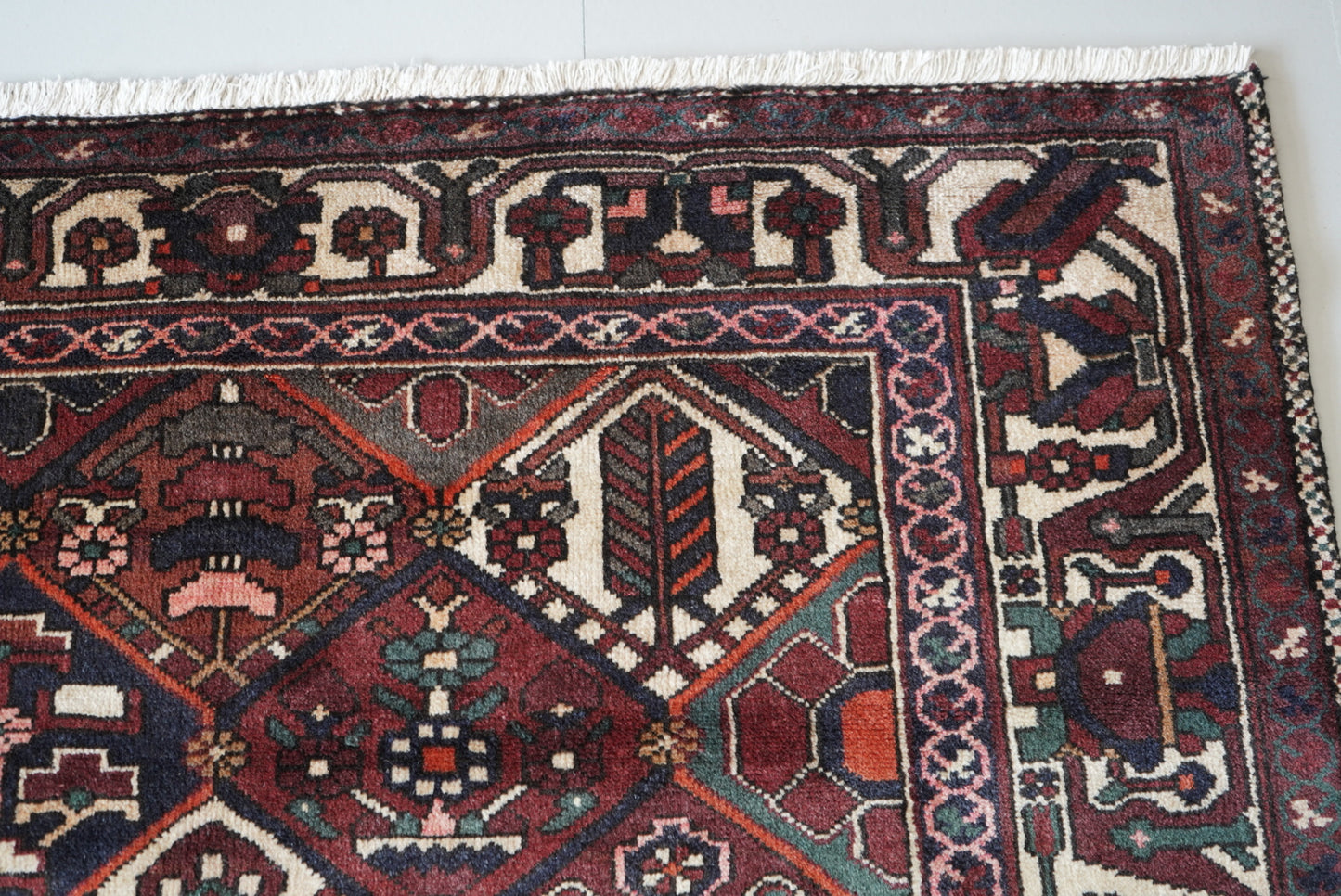 Vintage Persian Bakhtiari Red Wool Garden Design Rug | Handmade | 206 x 162 cm