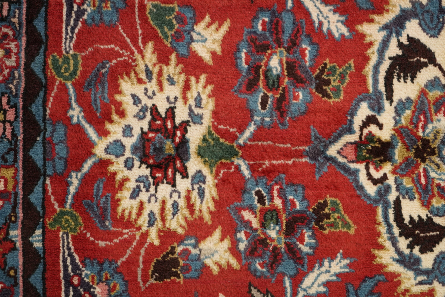 Handmade Persian Arak Medallion Wool Rug | 345 x 208 cm | Red & Navy | Vintage