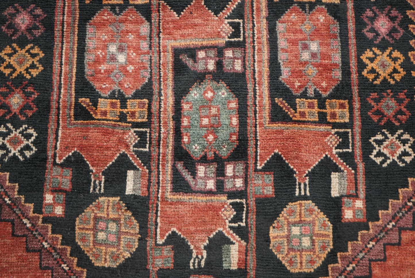 Vintage Handmade Bakhtiari 298 x 149 cm