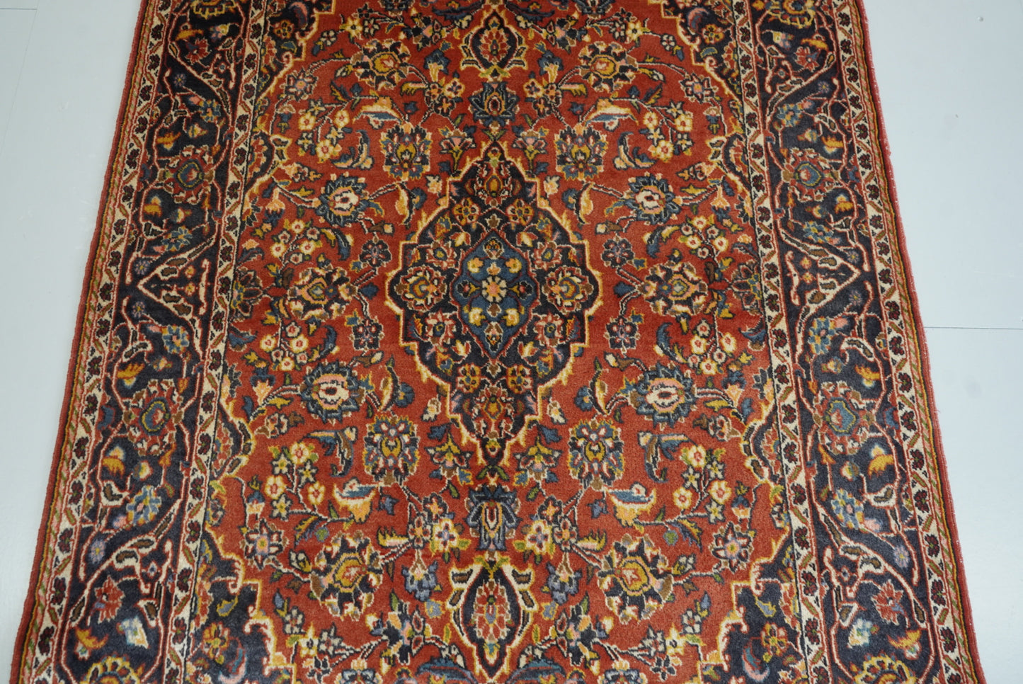 Vintage Persian Kashan Red Wool Floral Medallion Rug | Handmade | 200 x 134 cm
