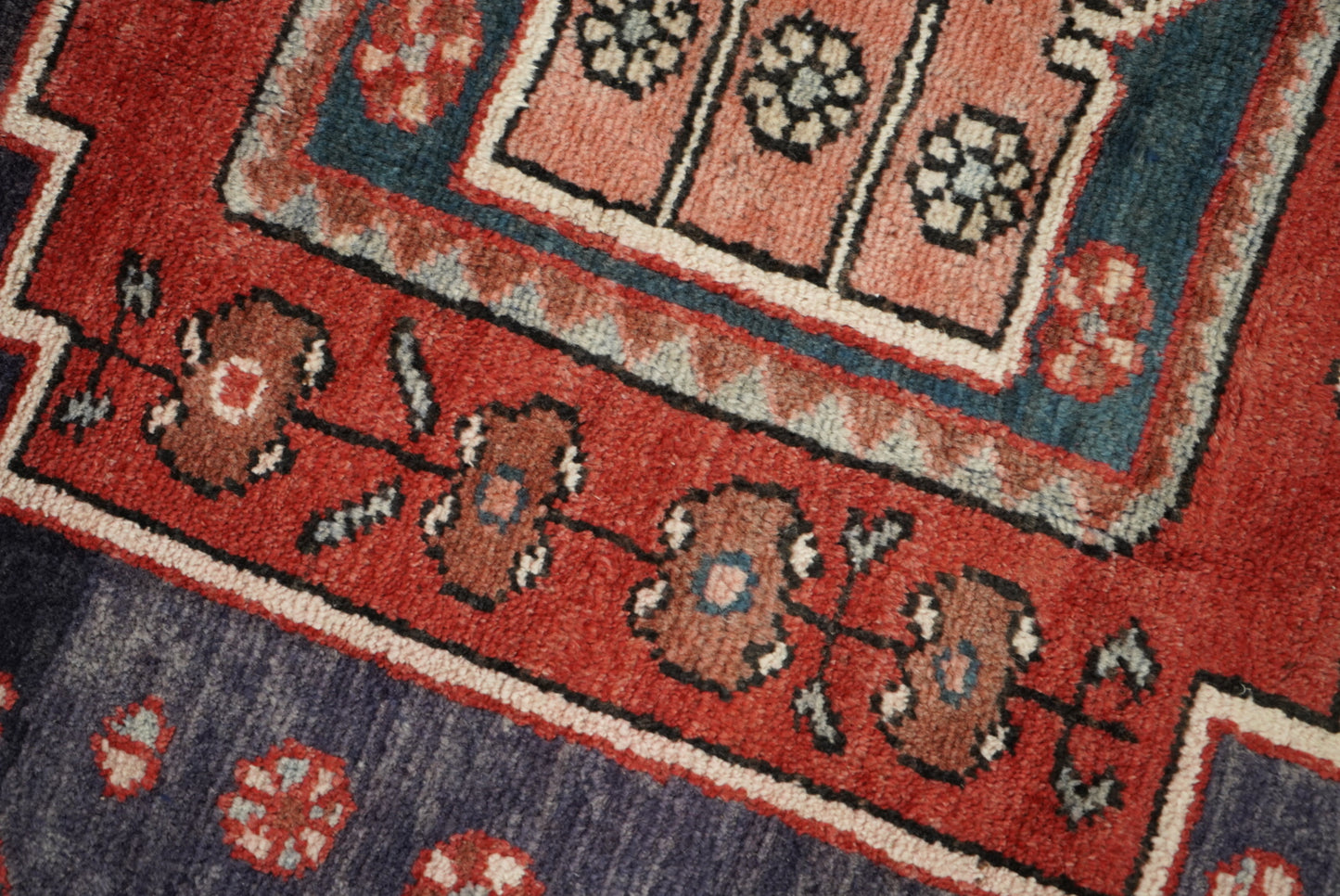 Handmade Vintage Tribal Medallion Rug 196 x 137 cm Wool Carpet
