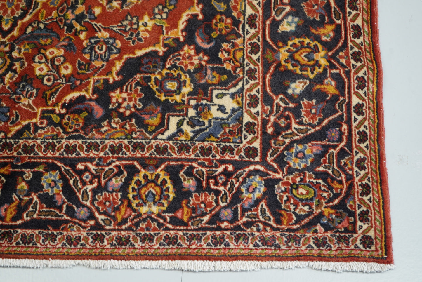 Vintage Persian Kashan Red Wool Floral Medallion Rug | Handmade | 200 x 134 cm