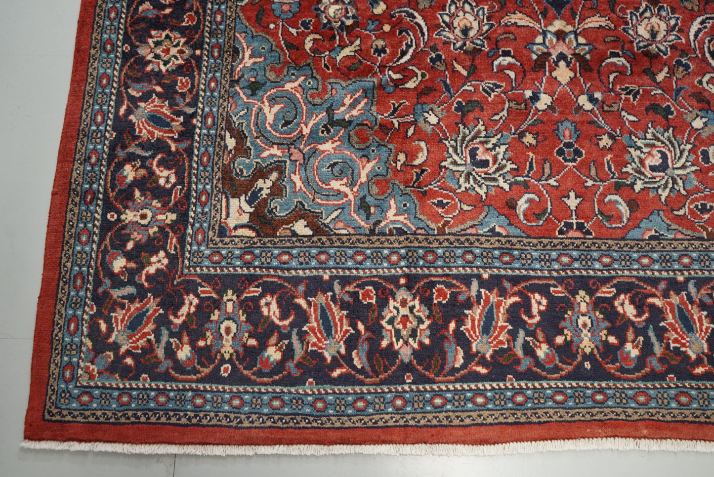 Vintage Persian Mahal Red Wool Floral Medallion Rug | Handmade | 318 x 214 cm
