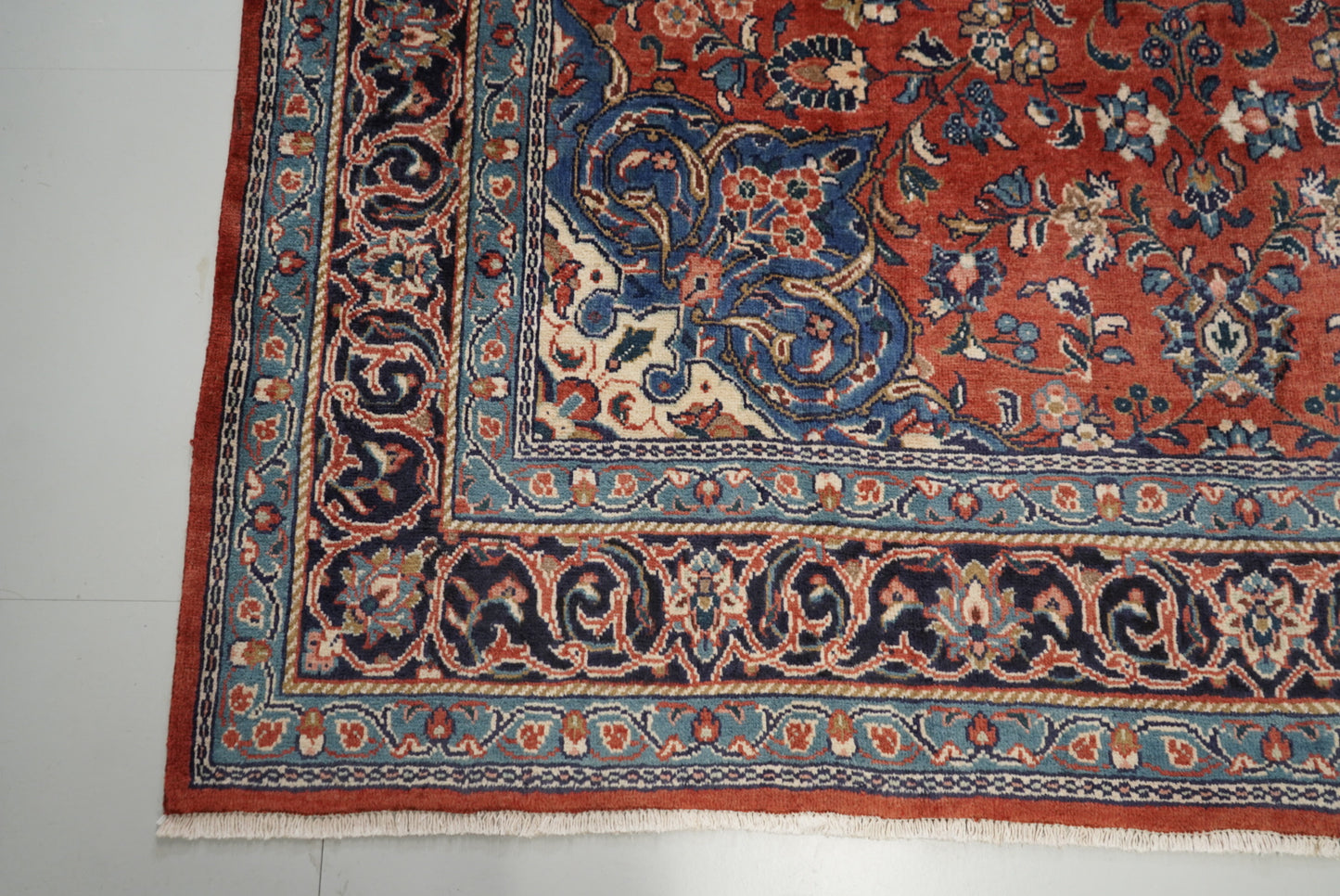 Vintage Persian Mahal Red Wool Floral Medallion Rug | Handmade | 324 x 218 cm