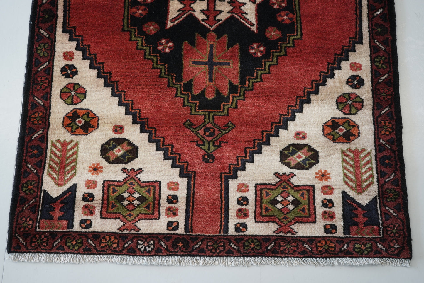 Persian Hamadan Red Wool Geometric Rug | Handmade | 140 x 95 cm