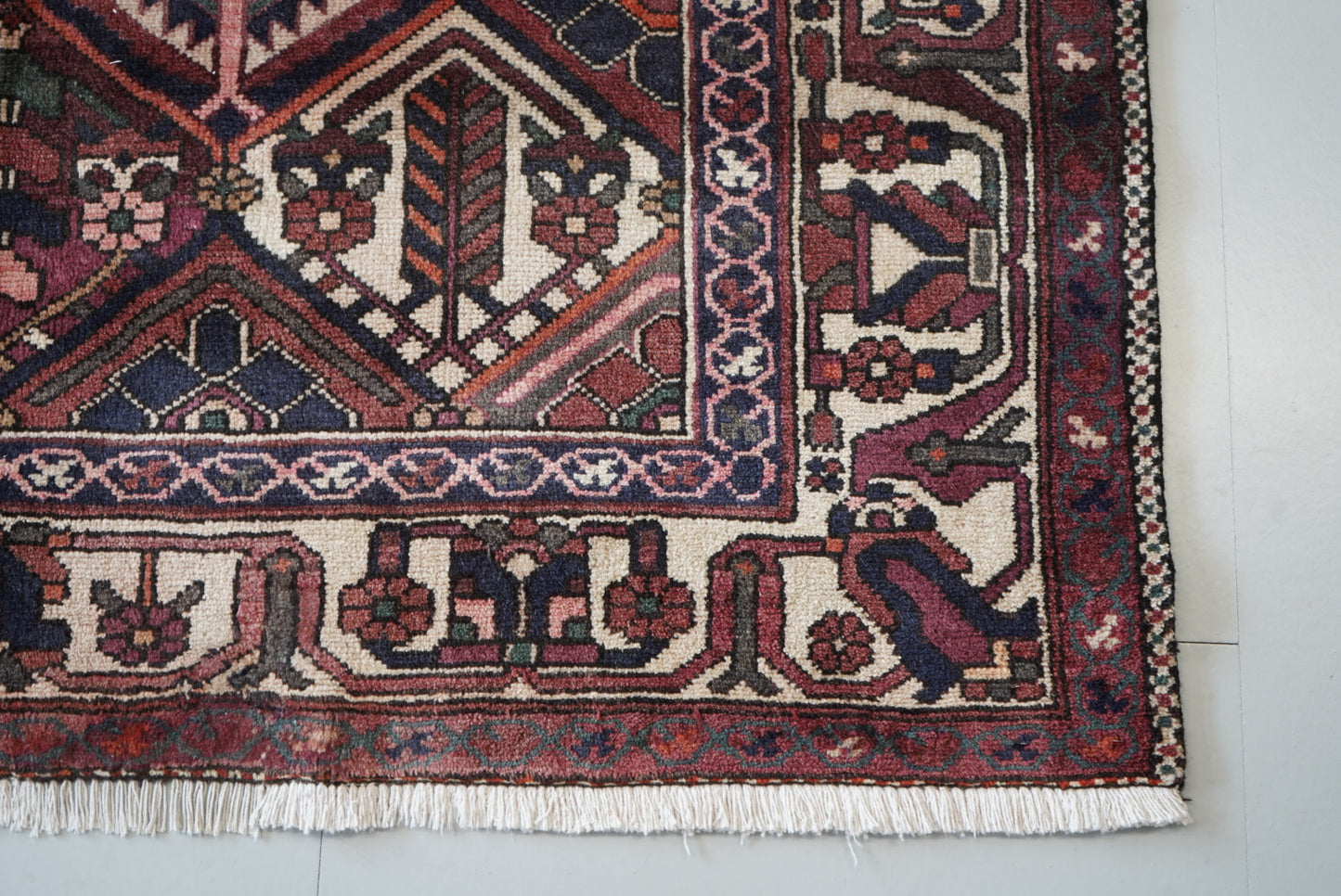 Vintage Persian Bakhtiari Red Wool Garden Design Rug | Handmade | 206 x 162 cm