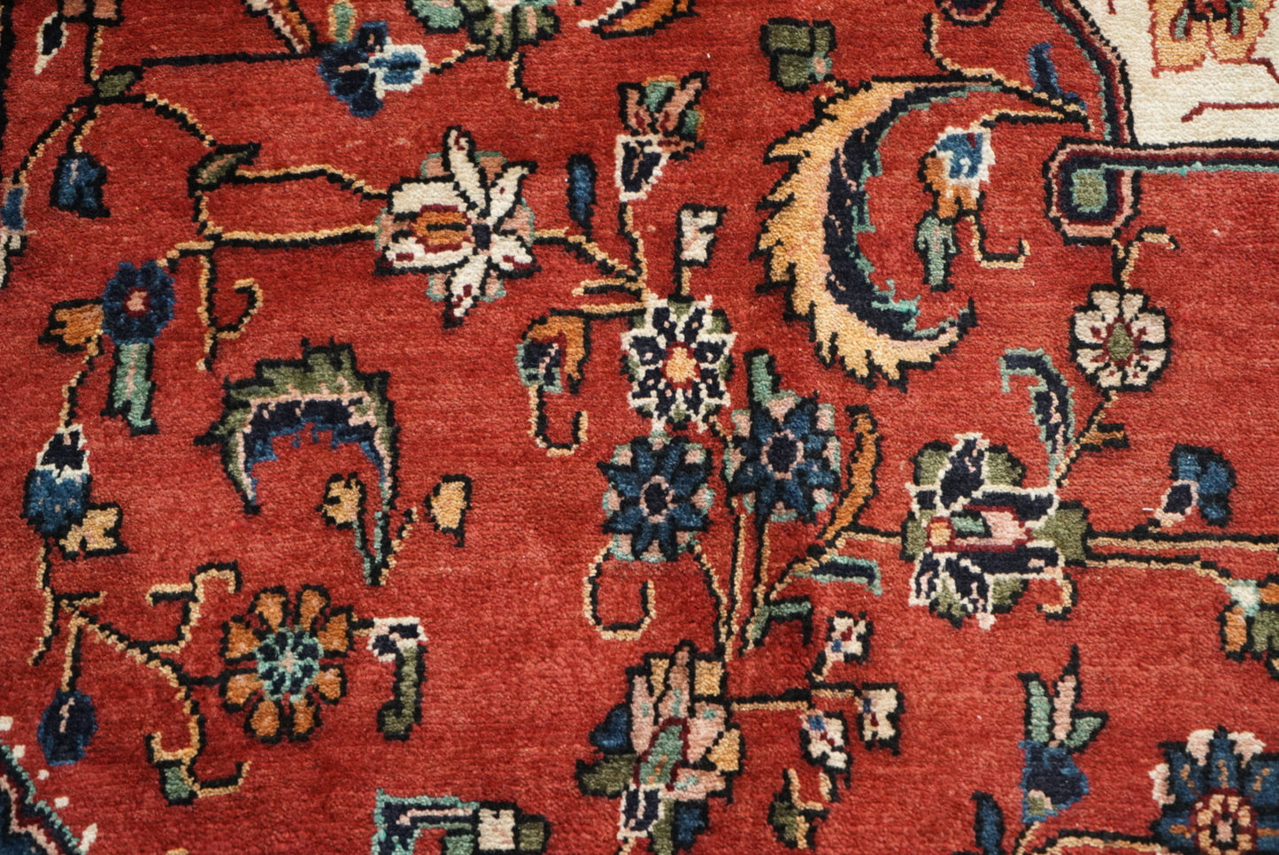 Vintage Persian Bibikabad Red Wool Floral Medallion Rug | Handmade | 333 x 217 cm