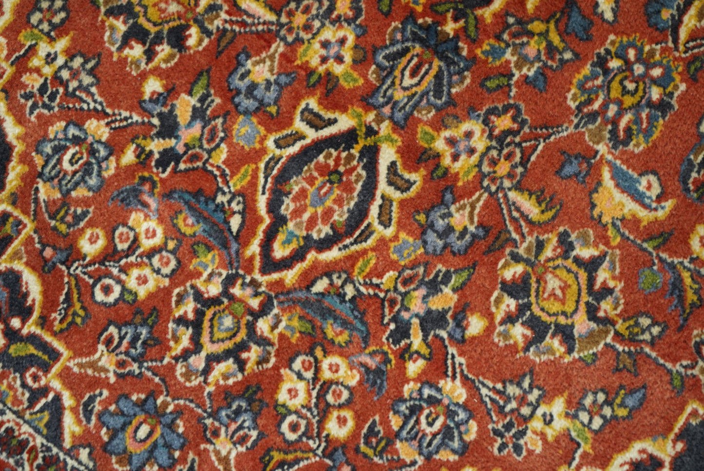 Vintage Persian Kashan Red Wool Floral Medallion Rug | Handmade | 200 x 134 cm