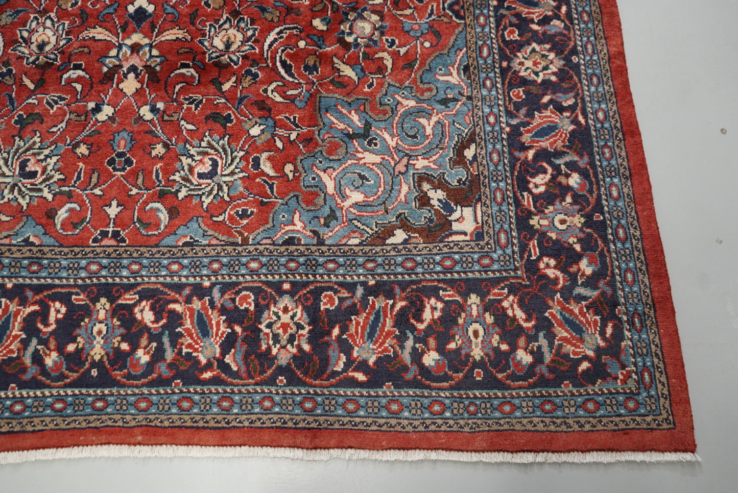 Vintage Persian Mahal Red Wool Floral Medallion Rug | Handmade | 318 x 214 cm