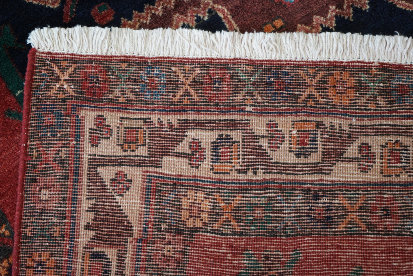 Vintage Persian Sirjan Red Wool Medallion Rug | Handmade | 218 x 162 cm