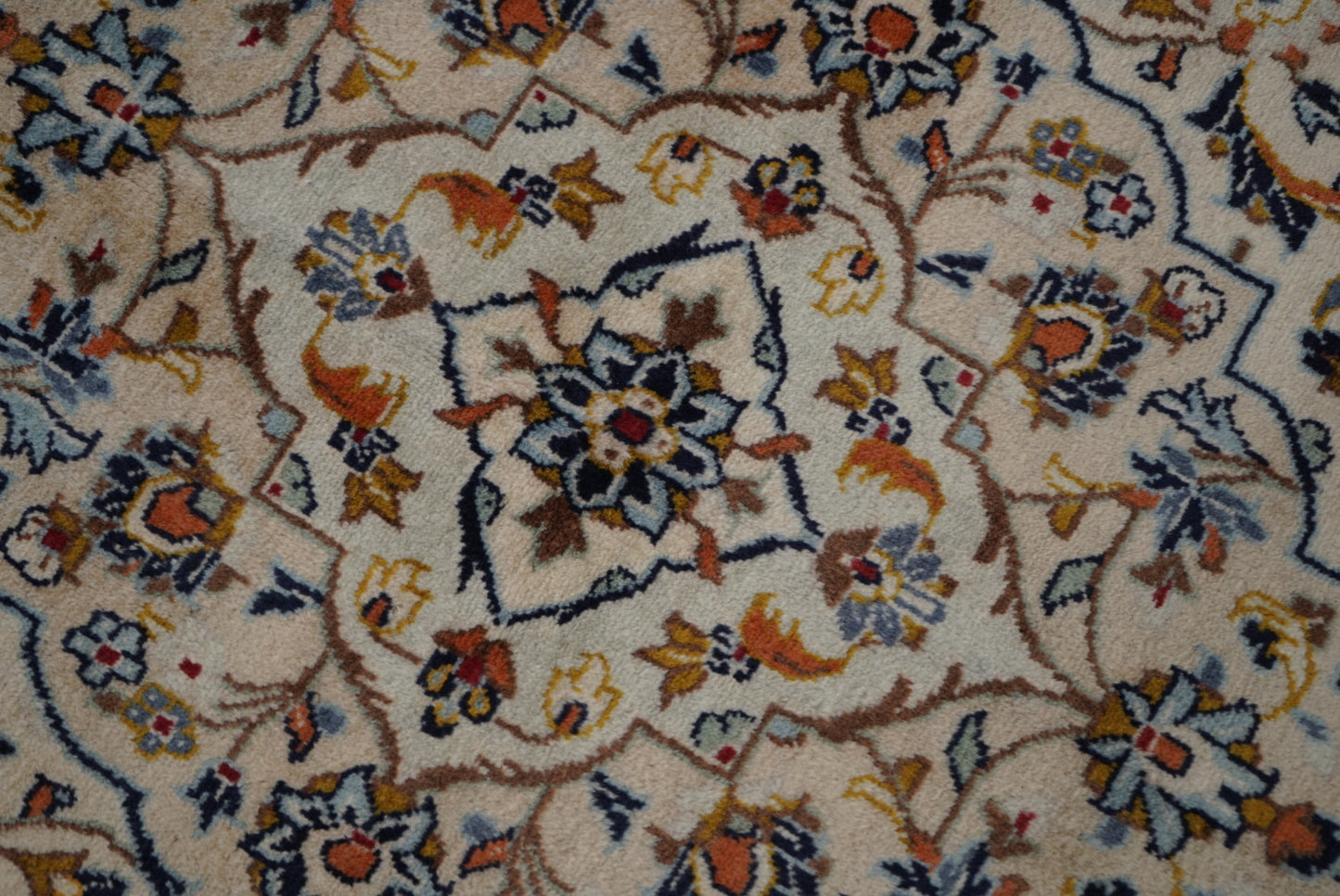 Vintage Persian Kashan Cream Wool Rug | Handmade | 283 x 148 cm