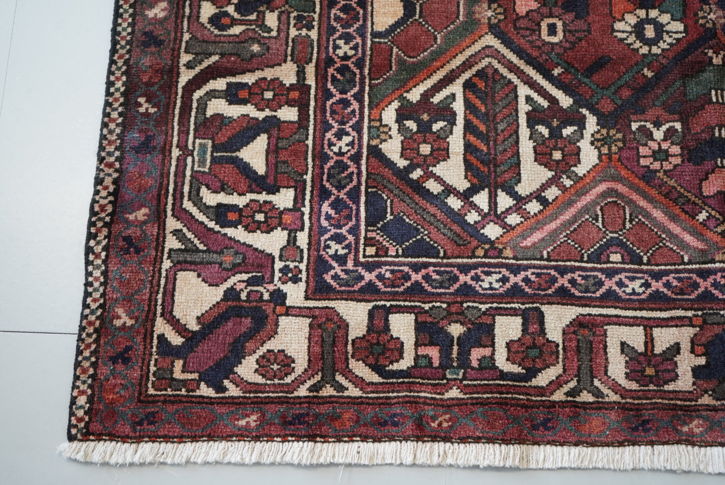 Vintage Persian Bakhtiari Red Wool Garden Design Rug | Handmade | 206 x 162 cm
