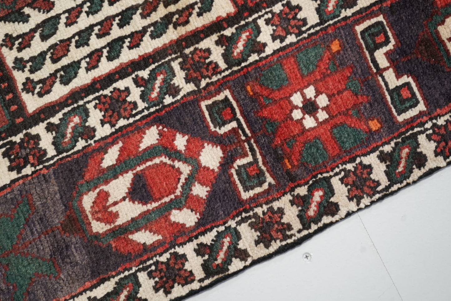 Handmade Persian Bakhtiari Garden Design Wool Rug | 288 x 204 cm | Red & Navy | Vintage