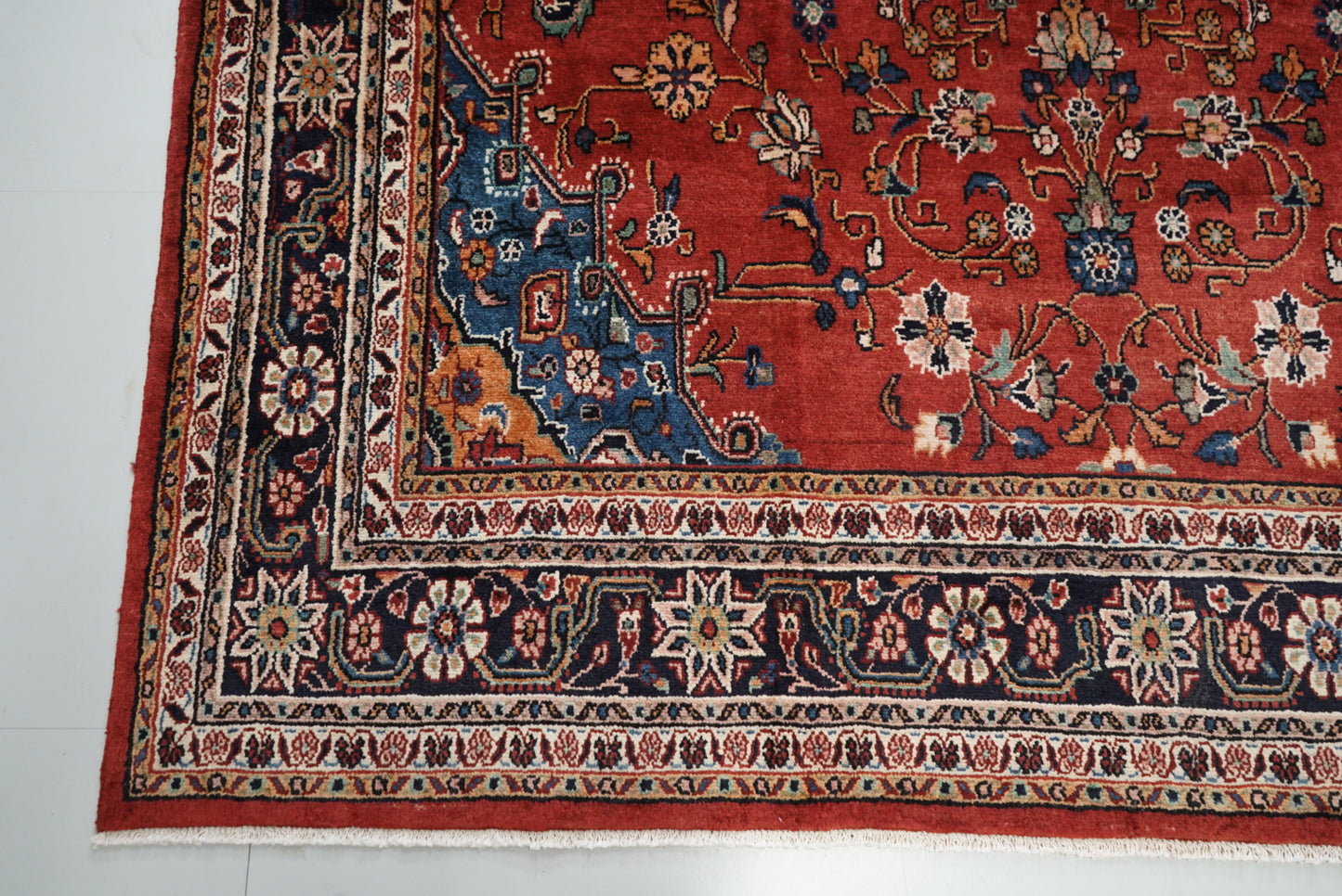 Vintage Persian Bibikabad Red Wool Floral Medallion Rug | Handmade | 333 x 217 cm