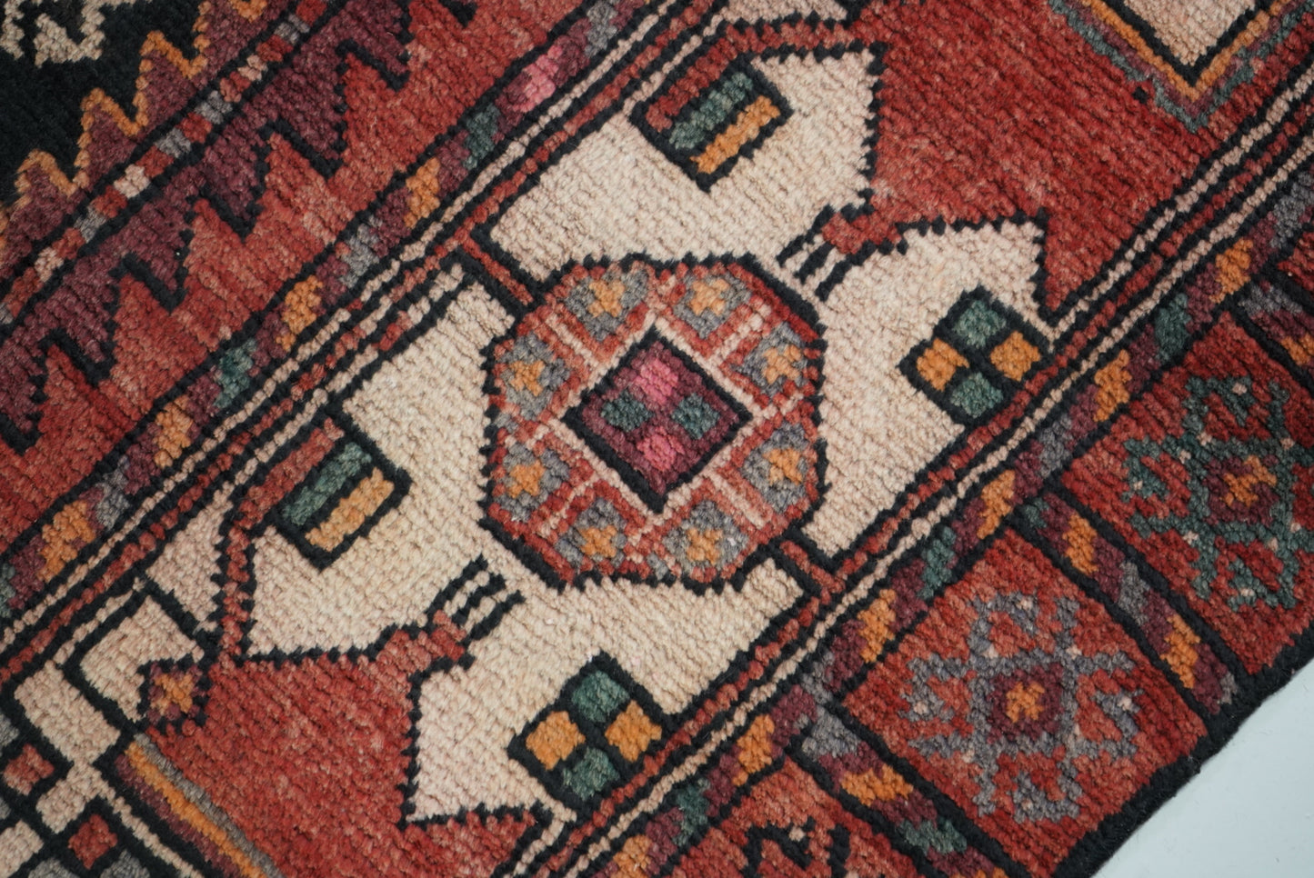 Vintage Handmade Bakhtiari 298 x 149 cm
