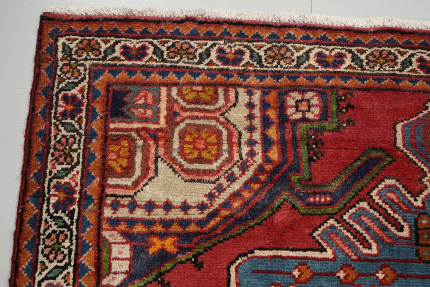 Handmade Vintage Geometric Medallion Rug 192 x 132 cm Wool Carpet