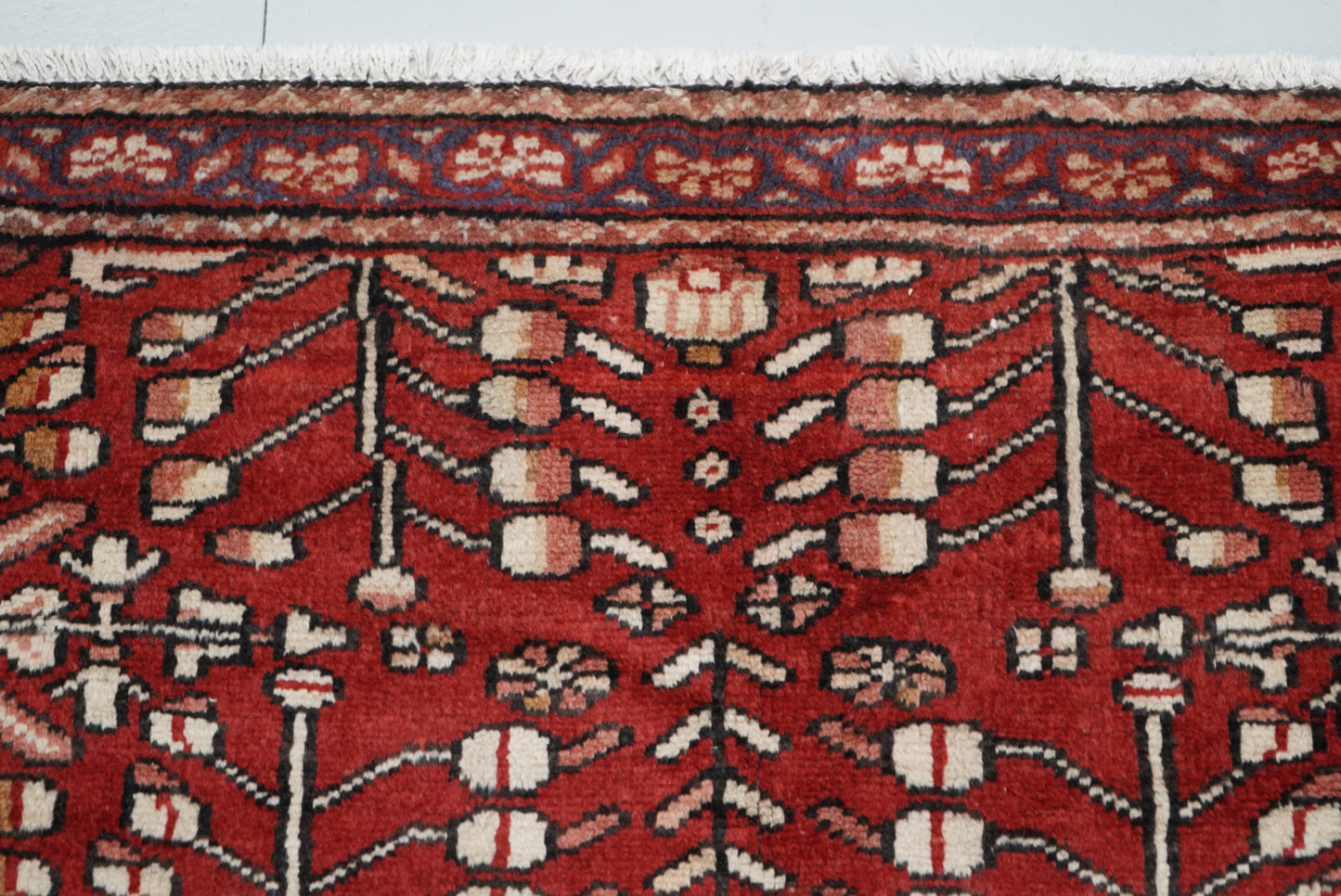 Vintage Handmade Bakhtiari Rug | 200 x 132 cm